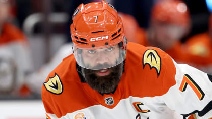 Gudas FLA back with Panthers