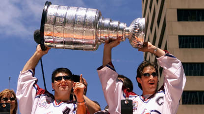 Bourque_Sakic_2001Cup_parade