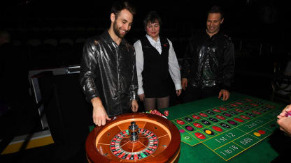 jason-zucker-casino-night-aces-and-ice