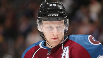 Nathan MacKinnon 170106