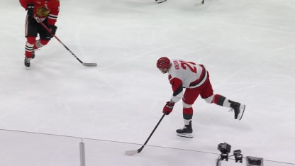 CAR@CHI: Jankowski scores goal against Spencer Knight