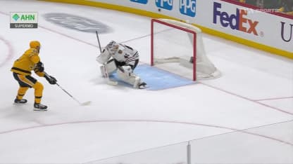 Mantha bat Soderblom du revers en échappée