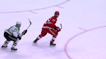 Tarasenko marque dans un filet désert