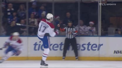 MTL@NYR: Anderson marque un but contre Igor Shesterkin