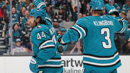 Sherwood rétrécit l'écart pour les Sharks