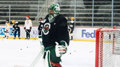 Marc-Andre Fleury visits youth hockey practice in Pittsburgh