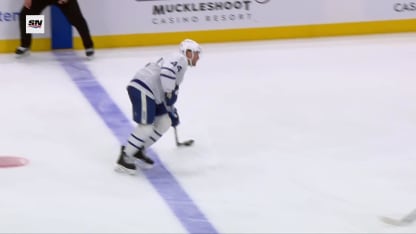 Rielly touche la cible de loin