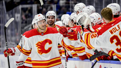 Photo Gallery - Flames @ Islanders
