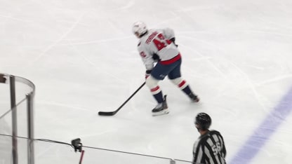 WSH@CHI: Beauvillier scores goal against Drew Commesso