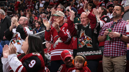 Coyotes fans 12.10