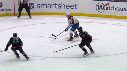 MacKinnon joue de chance et fait 2-0
