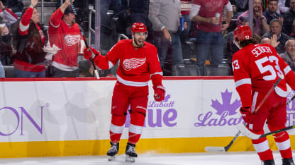 RECAP: Compher, Fabbri each score twice as Red Wings ‘got the job done’ in 5-1 win over Blackhawks