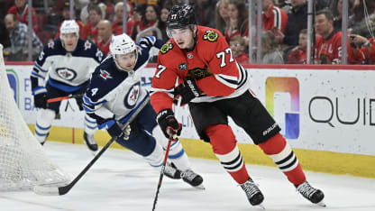Canadiens acquire Kirby Dach from Blackhawks