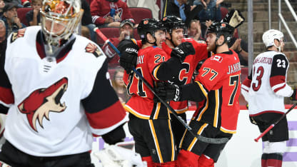 20181125_flames_coyotes_in