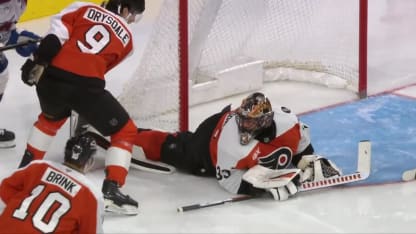 COL@PHI: Ersson with a great save against Devon Toews