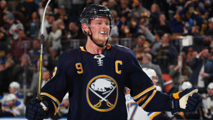 Eichel_celebrates