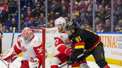 DET@VAN: Gibson with a great save against Jake DeBrusk