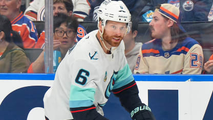 Adam Larsson hyllas av Kraken för 1000 matcher i NHL