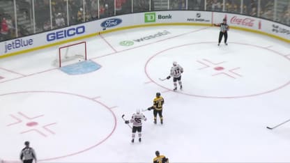 CHI@BOS: Foligno scores empty-net goal