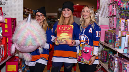 Islanders Wives and Girlfriends Toy Shopping