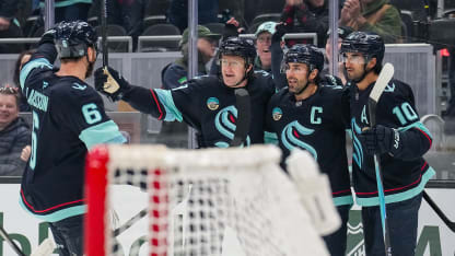 Eberle punches rebound home for early lead