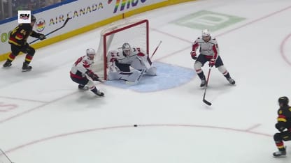 WSH@VAN: Boeser scores goal against Logan Thompson