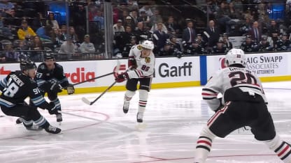 Teravainen trouve la lucarne en I.N.