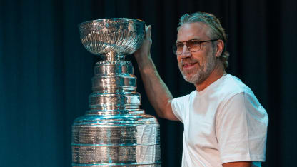 Peter Forsberg with the Stanley Cup