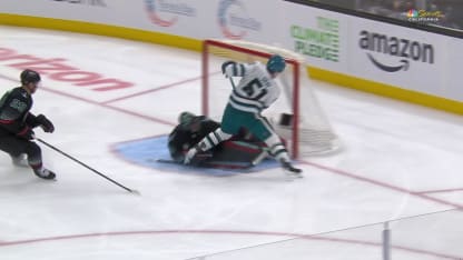 SJS@SEA: Dellandrea scores SHG against 
Joey Daccord