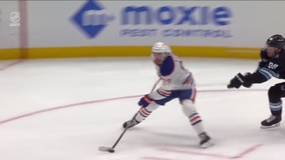 McDavid mystifie le Mammoth en A.N.