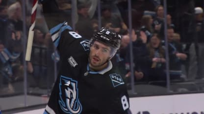 Schmaltz buries rebound