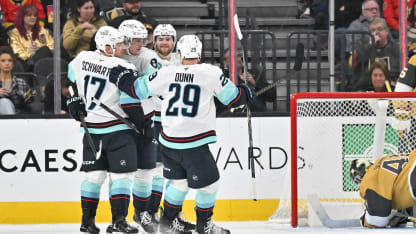 Kakko nets a quick backhand shot