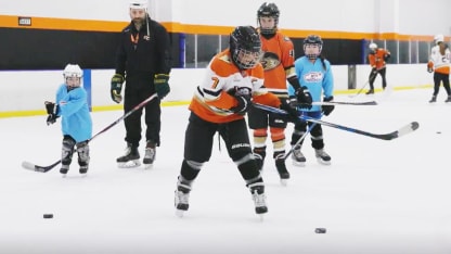 Tynka Gudas Tries Hockey for the First Time