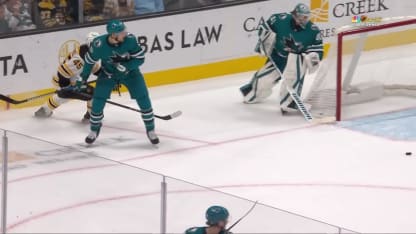 Mittelstadt profite de la gaffe des Sharks