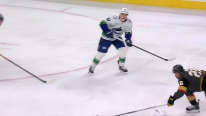 Elias Nils Pettersson rétrécit l'écart