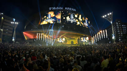 VGK cup rally crowd