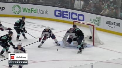 Eberle anota el primero con desvío