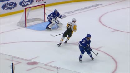 PIT@TBL: Malkin scores goal against Jonas Johansson