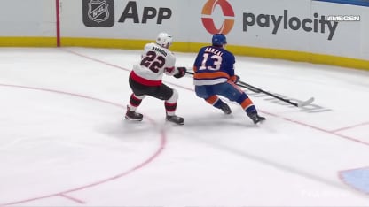 Michael Amadio with a But vs. les Islanders de New York