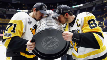 penguins cup kiss