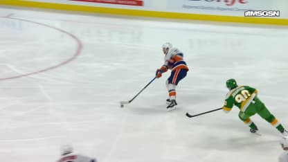 NYI@MIN: Holmstrom scores goal against Filip Gustavsson