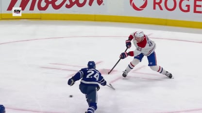 MTL@TOR: Caufield scores goal against Dennis Hildeby