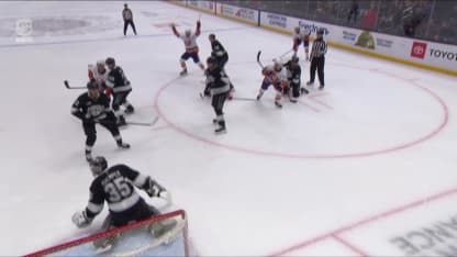 NYI@LAK: Horvat scores goal against Darcy Kuemper