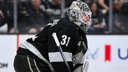 Forsberg earns 3rd shutout of the season