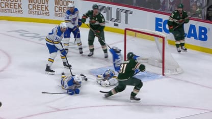 Hofer flashes glove on Tarasenko