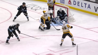 Mantha enfile l'aiguille en A.N.