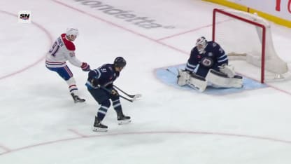 MTL@WPG: Kapanen scores goal against Connor Hellebuyck