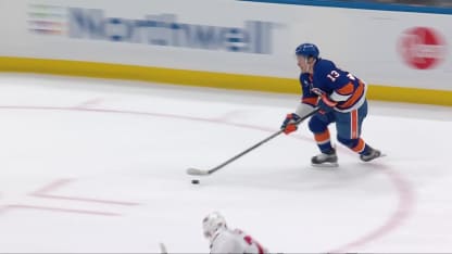 WSH@NYI: Thompson with a great save against Mathew Barzal