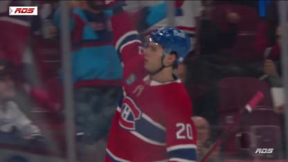 VAN@MTL: Slafkovsky marque un but contre Nikita Tolopilo