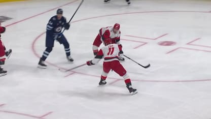 CAR@WPG: Staal scores goal against Eric Comrie